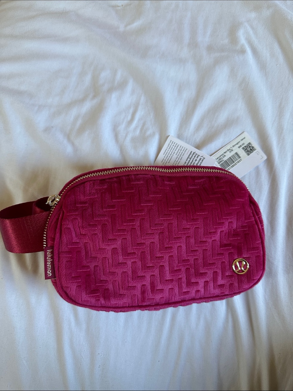 lululemon athletica Fuchsia Quilted Velvet 1L Belt Bag